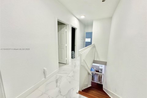 Townhouse in Doral, Florida 3 bedrooms, 152.55 sq.m. № 1842687 - photo 17