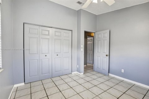 Casa en venta en Southwest Ranches, Florida, 3 dormitorios, 143.26 m2 № 1954436 - foto 21