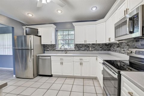 Casa en venta en Southwest Ranches, Florida, 3 dormitorios, 143.26 m2 № 1954436 - foto 13