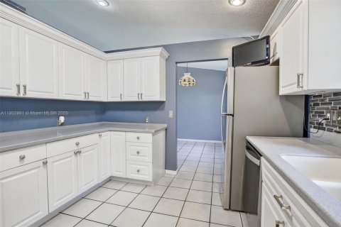 Casa en venta en Southwest Ranches, Florida, 3 dormitorios, 143.26 m2 № 1954436 - foto 12