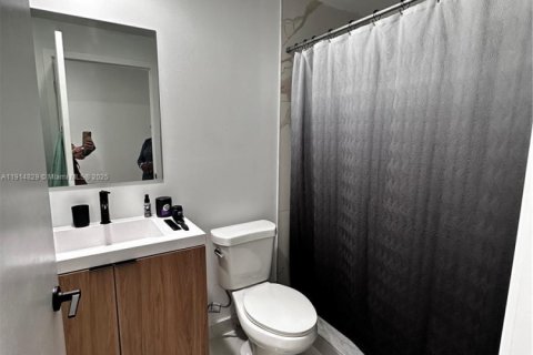 Снять в аренду таунхаус в Хомстед, Флорида 3 спальни, 129.88м2, № 1973843 - фото 11