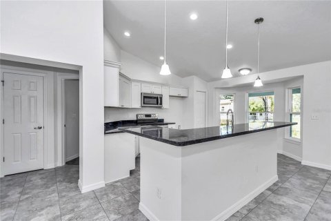 Villa ou maison à vendre à Summerfield, Floride: 3 chambres, 156.17 m2 № 1855808 - photo 6