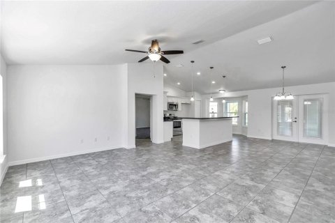 Villa ou maison à vendre à Summerfield, Floride: 3 chambres, 156.17 m2 № 1855808 - photo 3