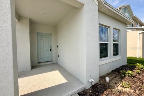 House in Haines City, Florida 5 bedrooms, 272.48 sq.m. № 2267287 - photo 4