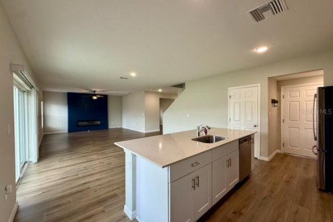 House in Haines City, Florida 5 bedrooms, 272.48 sq.m. № 2267287 - photo 7