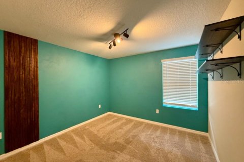 House in Haines City, Florida 5 bedrooms, 272.48 sq.m. № 2267287 - photo 25