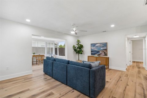 Casa en venta en Palm Harbor, Florida, 3 dormitorios, 162.58 m2 № 2204177 - foto 13