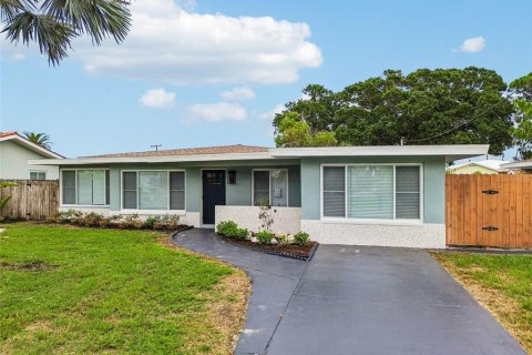 Casa en venta en Palm Harbor, Florida, 3 dormitorios, 162.58 m2 № 2204177 - foto 2