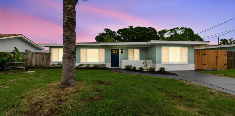 Casa en Palm Harbor, Florida 3 dormitorios, 162.58 m2 № 2204177