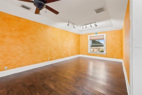 House in Saint Petersburg, Florida 3 bedrooms, 146.04 sq.m. № 1510183 - photo 17