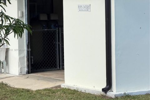 Villa ou maison à louer à Homestead, Floride: 4 chambres, 236.81 m2 № 1982548 - photo 23