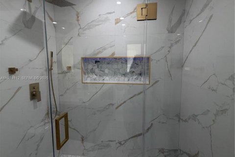 Villa ou maison à louer à Homestead, Floride: 4 chambres, 236.81 m2 № 1982548 - photo 14