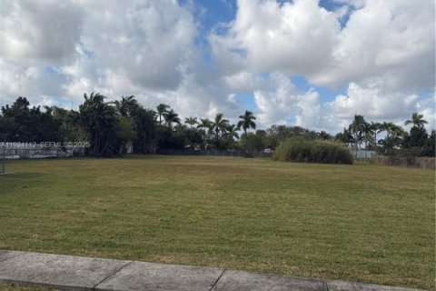 Villa ou maison à louer à Homestead, Floride: 4 chambres, 236.81 m2 № 1982548 - photo 21
