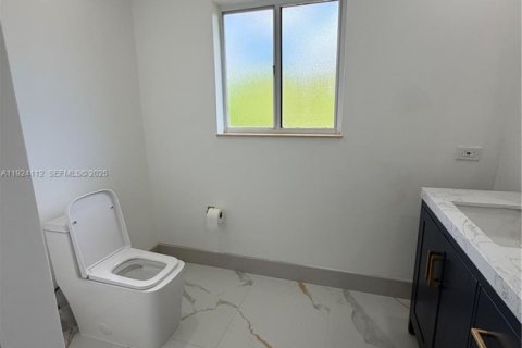 Villa ou maison à louer à Homestead, Floride: 4 chambres, 236.81 m2 № 1982548 - photo 9