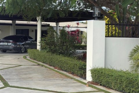 Villa ou maison à louer à Homestead, Floride: 4 chambres, 236.81 m2 № 1982548 - photo 2