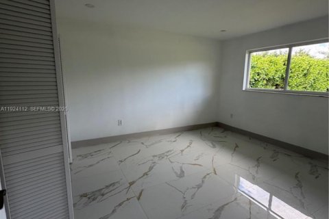 Villa ou maison à louer à Homestead, Floride: 4 chambres, 236.81 m2 № 1982548 - photo 10