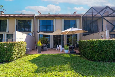 Снять в аренду кондоминиум в Дорал, Флорида 3 спальни, 159.05м2, № 1990675 - фото 4