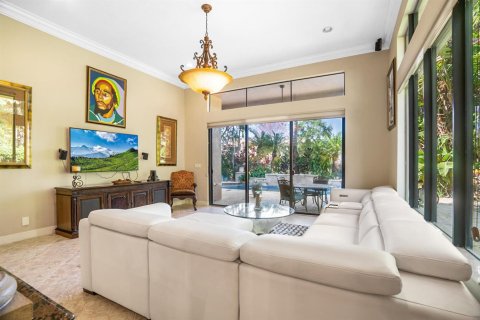 House in Wellington, Florida 5 bedrooms, 357.21 sq.m. № 2188543 - photo 19