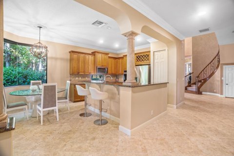 House in Wellington, Florida 5 bedrooms, 357.21 sq.m. № 2188543 - photo 12