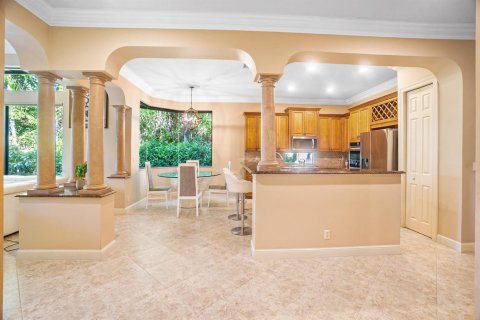 House in Wellington, Florida 5 bedrooms, 357.21 sq.m. № 2188543 - photo 10