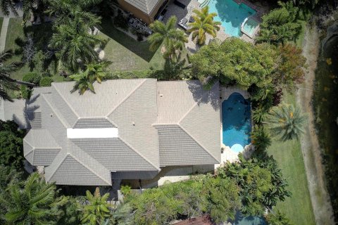 House in Wellington, Florida 5 bedrooms, 357.21 sq.m. № 2188543 - photo 2