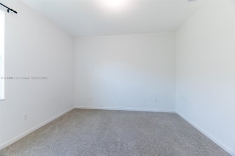 House in Port St. Lucie, Florida 3 bedrooms, 185.62 sq.m. № 2052723 - photo 20