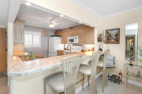 Condo in Clearwater, Florida, 2 bedrooms № 219072 - photo 18