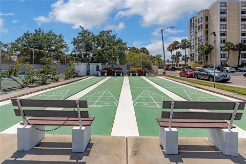 Condo in Clearwater, Florida, 2 bedrooms № 219072 - photo 11