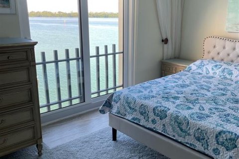 Condo in Clearwater, Florida, 2 bedrooms № 219072 - photo 26