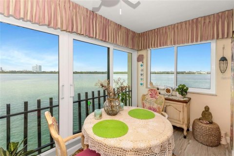 Condo in Clearwater, Florida, 2 bedrooms № 219072 - photo 24