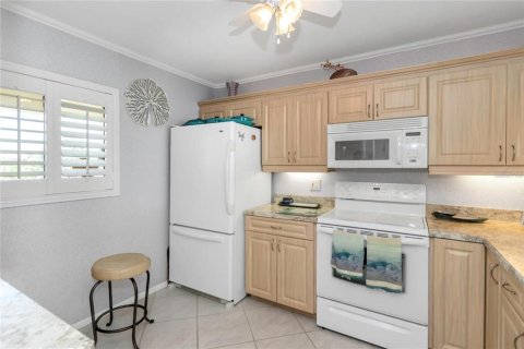 Condo in Clearwater, Florida, 2 bedrooms № 219072 - photo 16