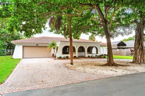 Villa ou maison à Margate, Floride 4 chambres, 231.98 m2 № 2433946