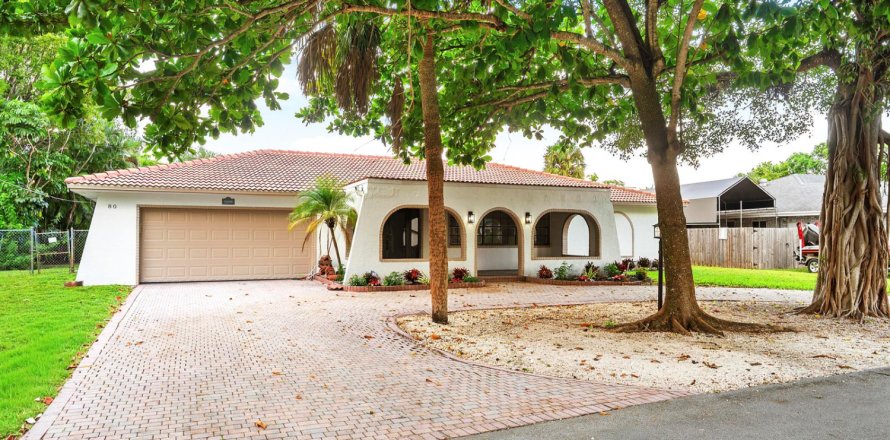 Villa ou maison à Margate, Floride 4 chambres, 231.98 m2 № 2433946