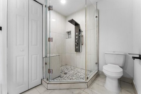 Villa ou maison à vendre à Margate, Floride: 4 chambres, 231.98 m2 № 2433946 - photo 22