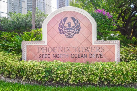 Condo in Riviera Beach, Florida, 2 bedrooms  № 1116842 - photo 1