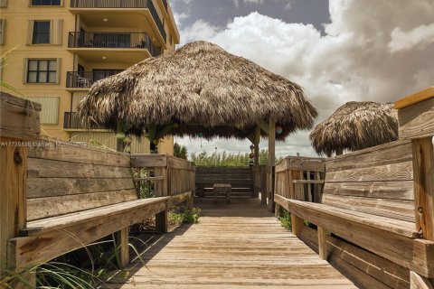 Copropriété à louer à Jensen Beach, Floride: 2 chambres, 107.21 m2 № 1935799 - photo 20