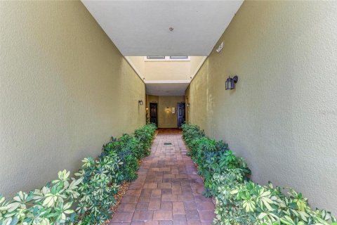 Copropriété à vendre à Bradenton, Floride: 3 chambres, 141.21 m2 № 2093092 - photo 4