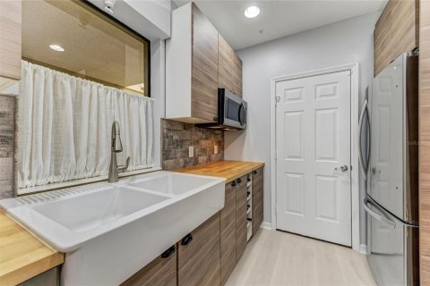 Copropriété à vendre à Bradenton, Floride: 3 chambres, 141.21 m2 № 2093092 - photo 15