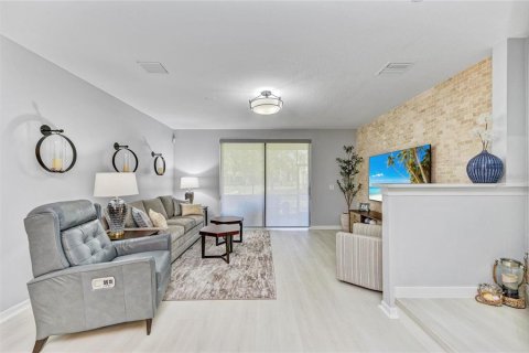Copropriété à vendre à Bradenton, Floride: 3 chambres, 141.21 m2 № 2093092 - photo 8