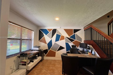 Townhouse in Tamarac, Florida 3 bedrooms, 168.25 sq.m. № 2073709 - photo 8