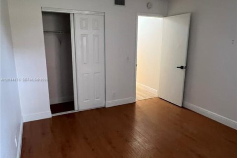 Copropriété à vendre à Coral Springs, Floride: 2 chambres, 91.42 m2 № 2154613 - photo 15