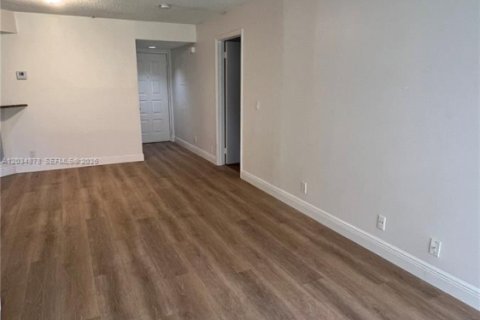 Copropriété à vendre à Coral Springs, Floride: 2 chambres, 91.42 m2 № 2154613 - photo 4
