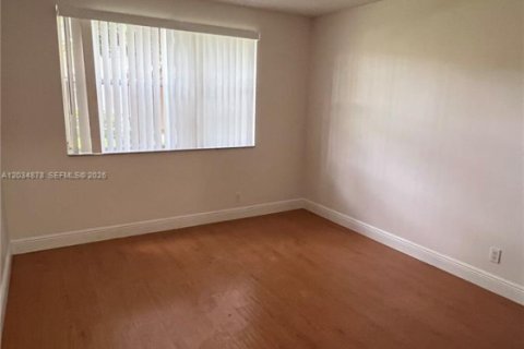Copropriété à vendre à Coral Springs, Floride: 2 chambres, 91.42 m2 № 2154613 - photo 14