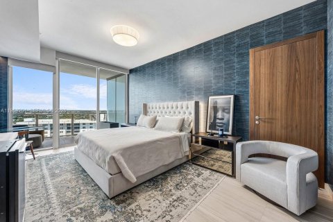 Condo in Fort Lauderdale, Florida, 4 bedrooms  № 2019914 - photo 30