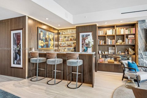 Condo in Fort Lauderdale, Florida, 4 bedrooms  № 2019914 - photo 8