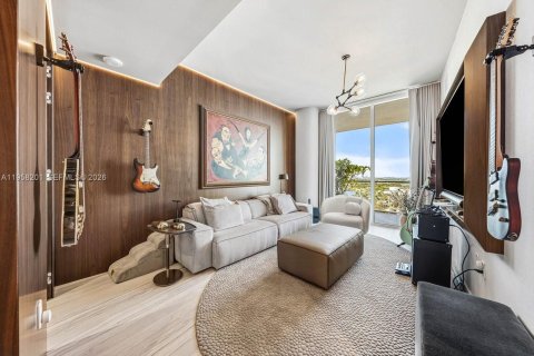 Condo in Fort Lauderdale, Florida, 4 bedrooms  № 2019914 - photo 28