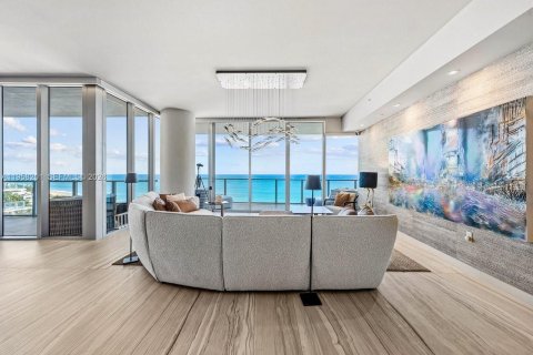 Condo in Fort Lauderdale, Florida, 4 bedrooms  № 2019914 - photo 3