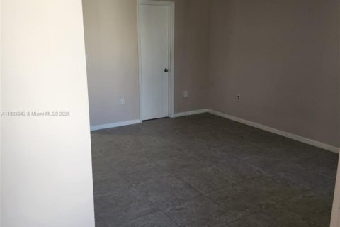Copropriété à louer à Miami, Floride: 1 chambre, 62.8 m2 № 1940639 - photo 10