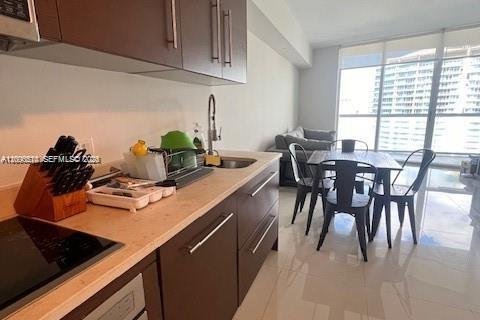 Снять в аренду кондоминиум в Майами, Флорида 1 спальня, 55.46м2, № 2064890 - фото 4