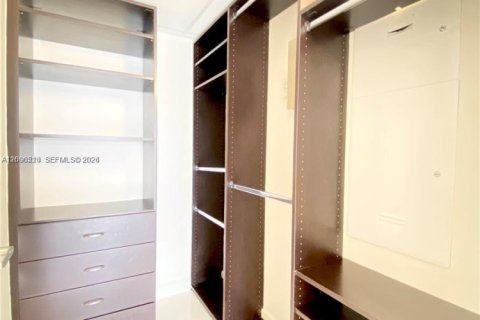 Снять в аренду кондоминиум в Майами, Флорида 1 спальня, 55.46м2, № 2064890 - фото 9